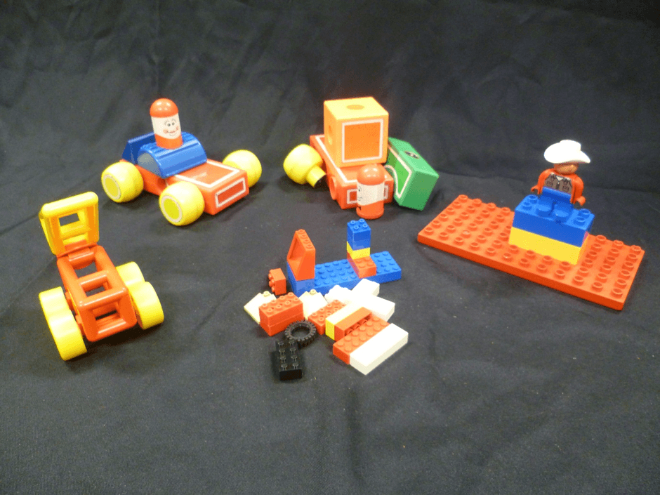 A range of Duplo, Lego, Mobilo and magnetic blocks.